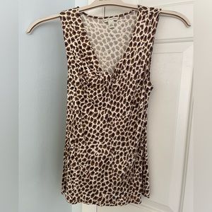 Sleeveless Banana Republic deep-v leopard print top